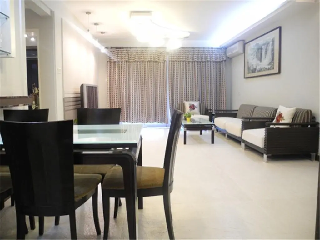 Шэньчжэнь: Shenzhen Leyi Family Apartment