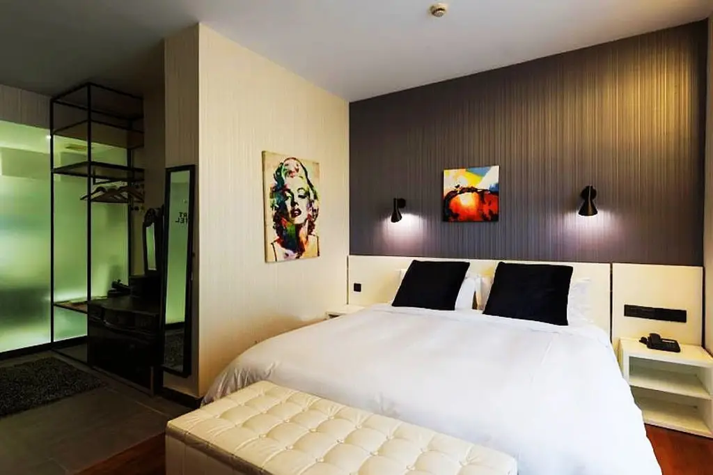 Шанхай: 8 Art Hotel on the Bund