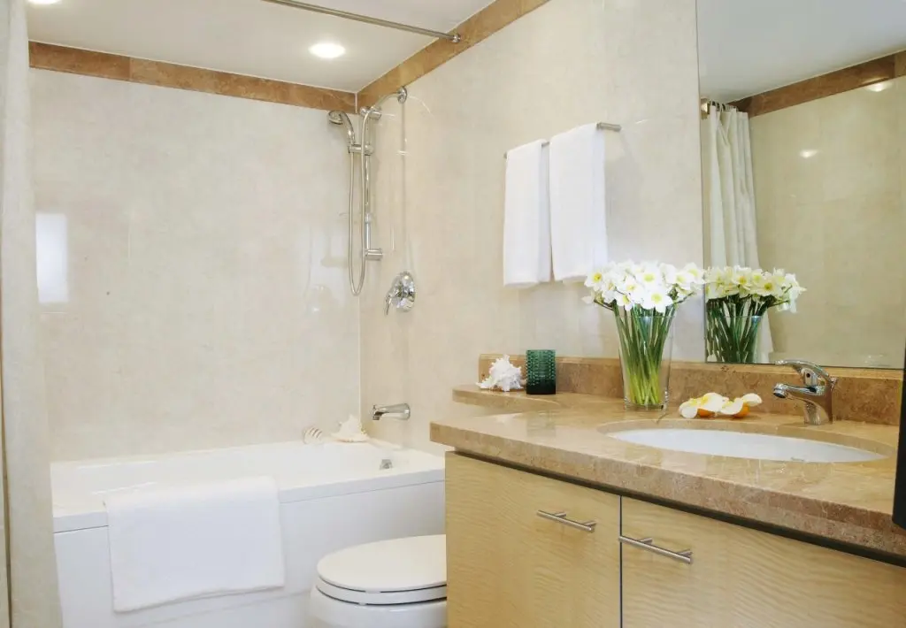 Шанхай: Shanghai Centre Serviced Apartment
