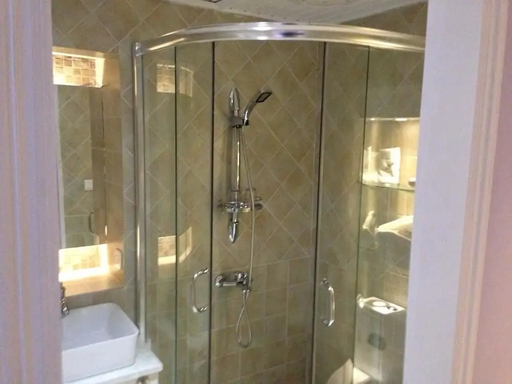 Цзясинь: Moonlight Bay Inn