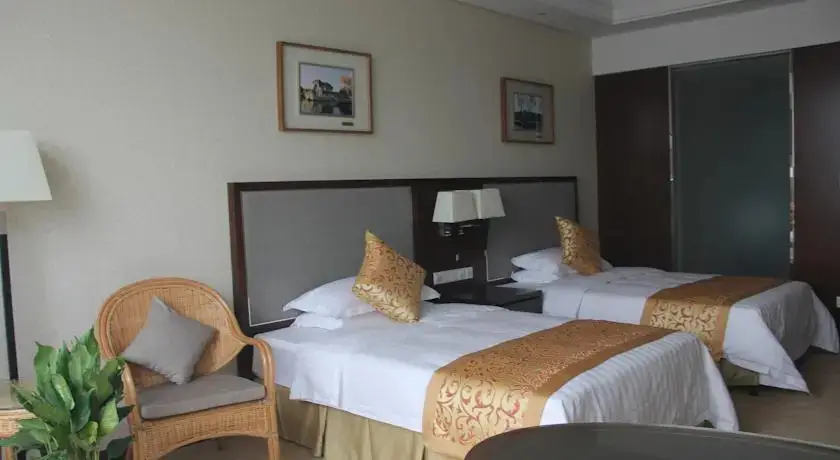 Уси: Soluxe Hotel Wuxi Heyi
