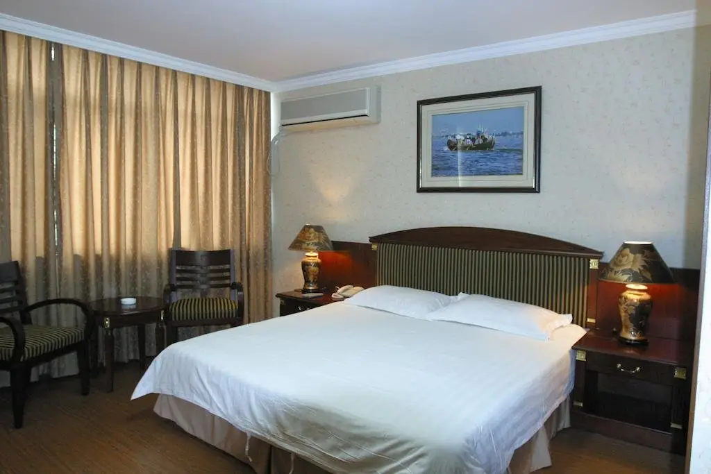 Шанхай: Dongyuan Hotel