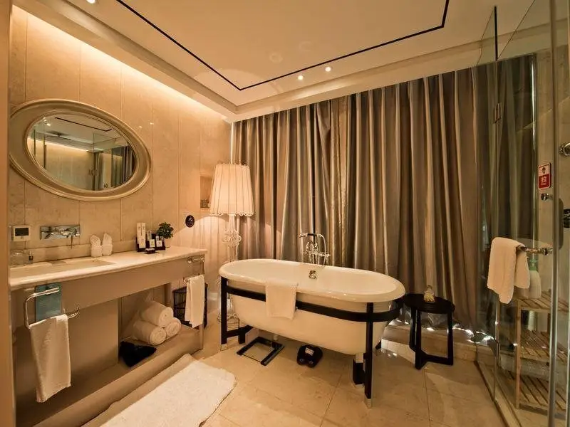 Циндао: Qingdao China Navigation Flying Express Yacht Club Hotel