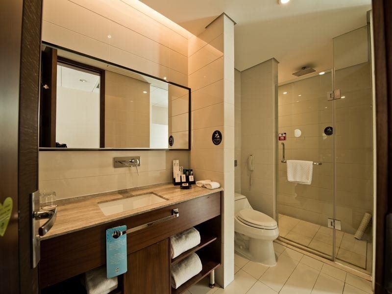 Циндао: Qingdao China Navigation Flying Express Yacht Club Hotel