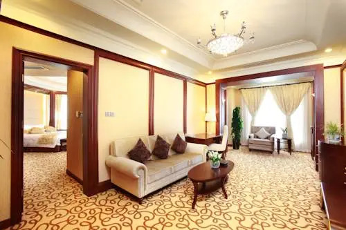 Пекин: Renji Hotel