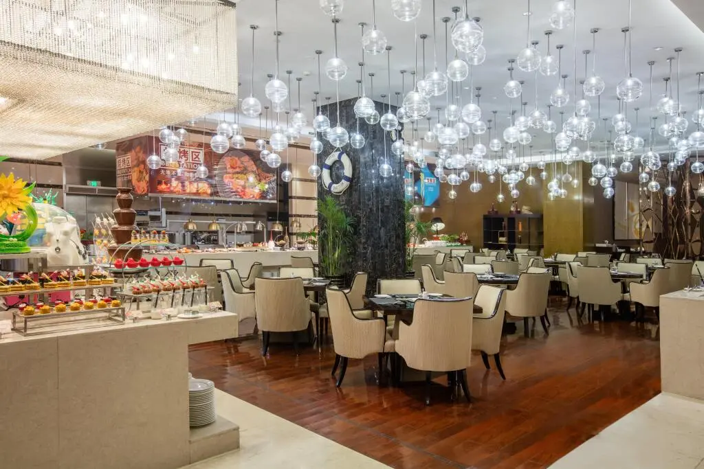 Иу: Expo Center Hotel