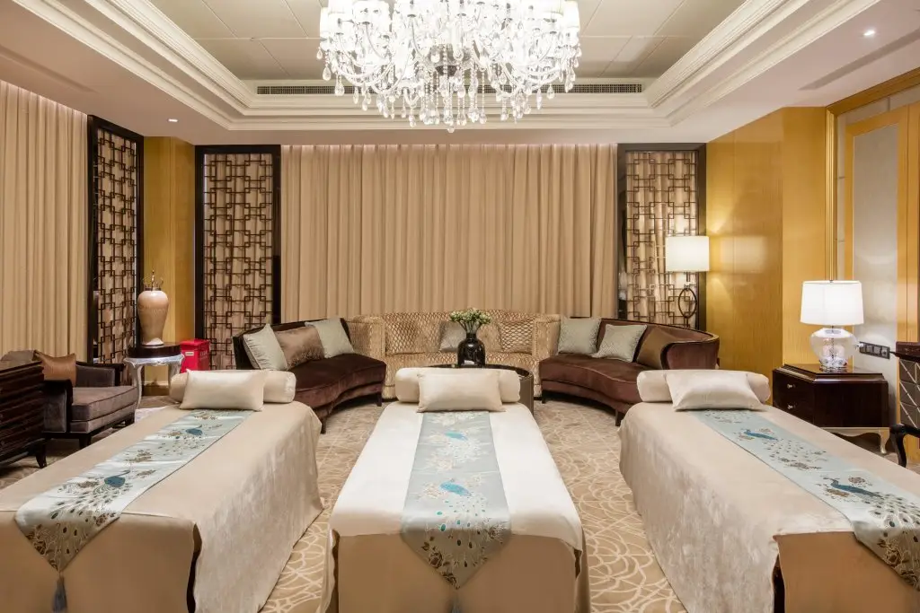 Иу: Expo Center Hotel