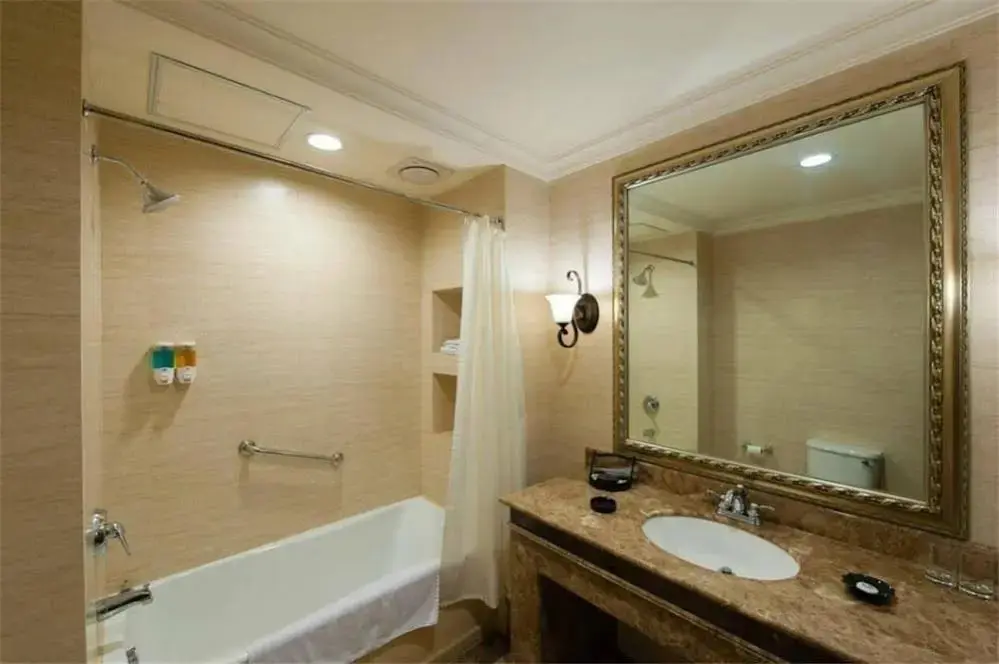 Тяньцзинь: Tianjin First Hotel (Xiao Bai Lou Five Avenue Tourist Area)