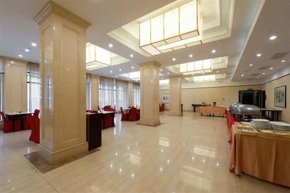 Тяньцзинь: Tianjin First Hotel (Xiao Bai Lou Five Avenue Tourist Area)