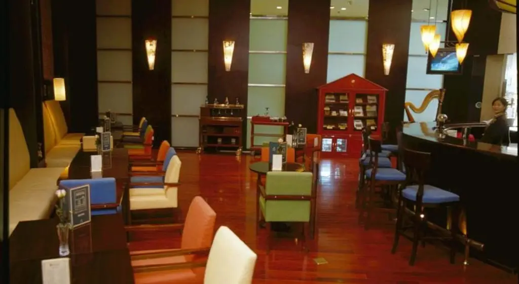 Пекин: Beijing Poly Plaza Hotel