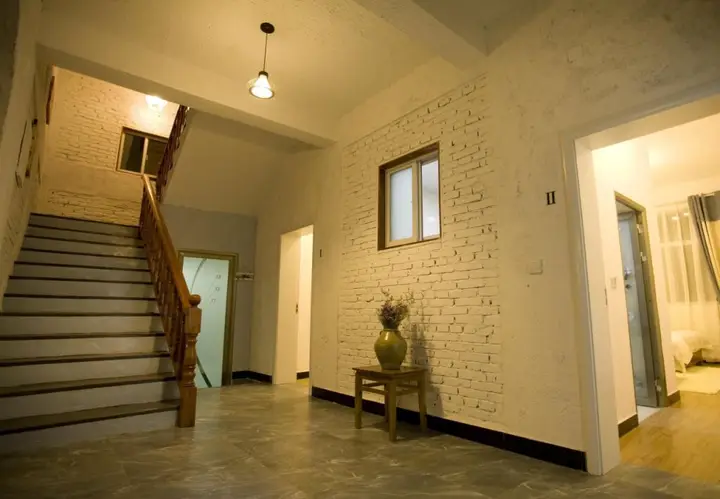 Дали: ErHai Gate No.1 Hotel