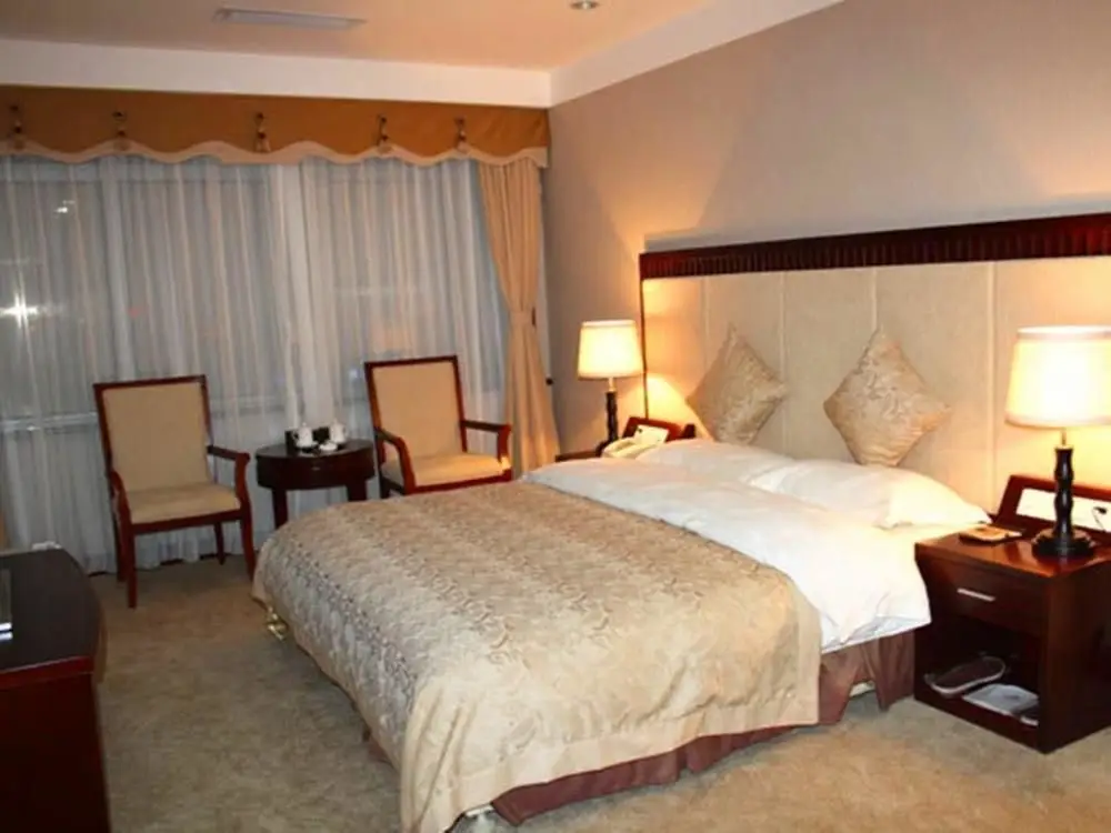 Яньтай: Financial Hotel Yantai