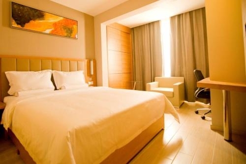 Санья: JI Hotel Sanya Zhong Xin