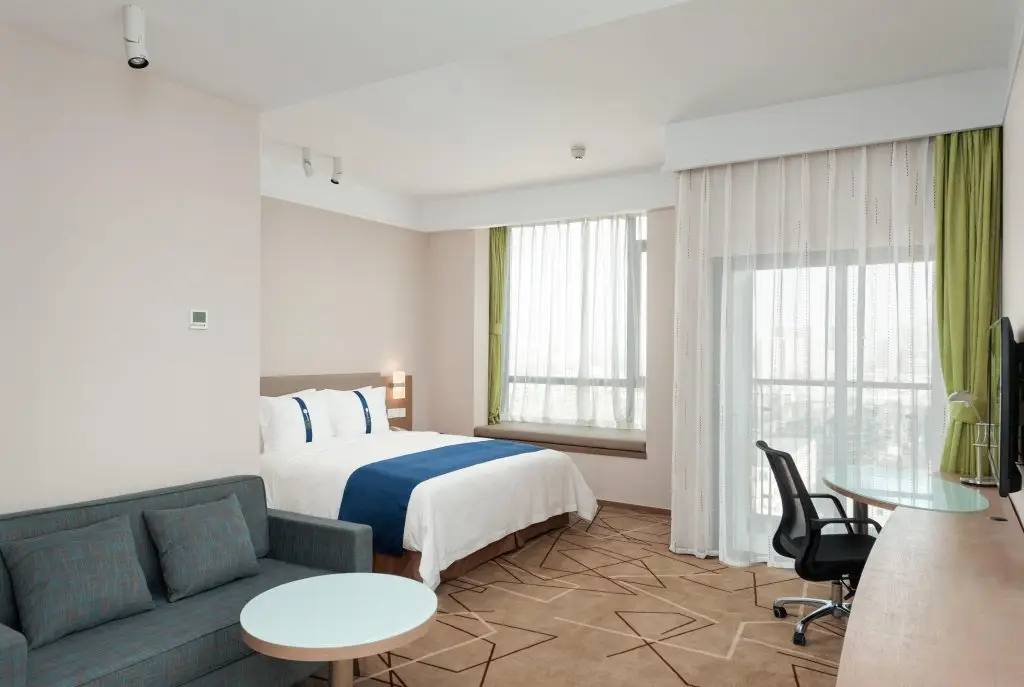 Holiday Inn Express Chengdu West Gate by IHG — фото 1