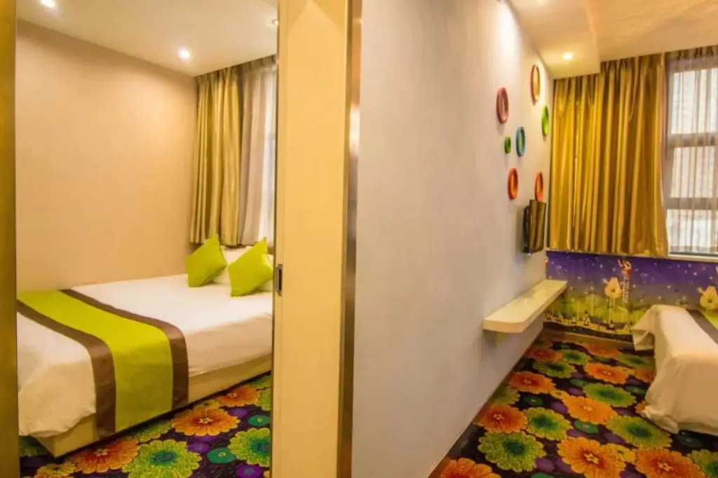 Чэнду: Constellation Fashion Hotel (Chengdu Jinhua Wanda Dongguang Subway Station)