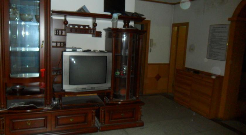 Цзинань: Jinri Friendship Apartment Hongjialou Road