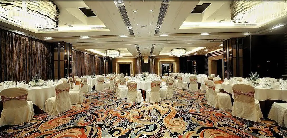 Чэнду: Rainbird Hotel