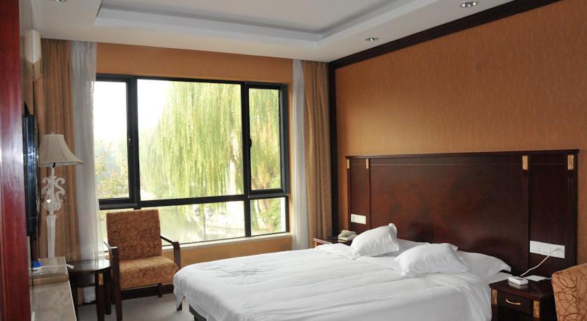 Шанхай: Dianshan Lake Forest Holiday Resort