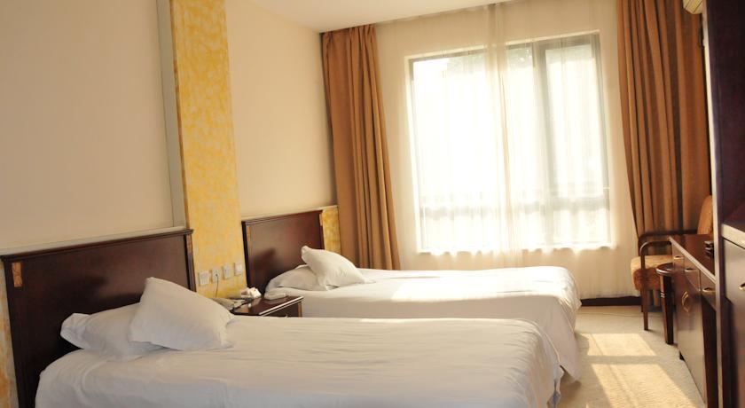 Шанхай: Dianshan Lake Forest Holiday Resort