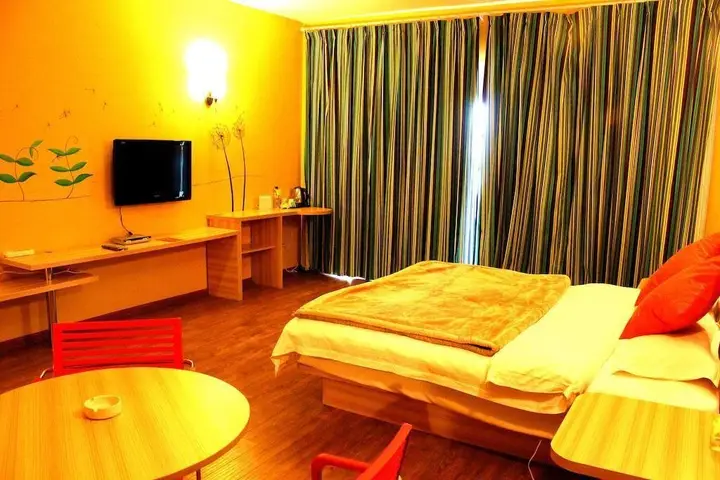 Куньмин: Dock Hotel
