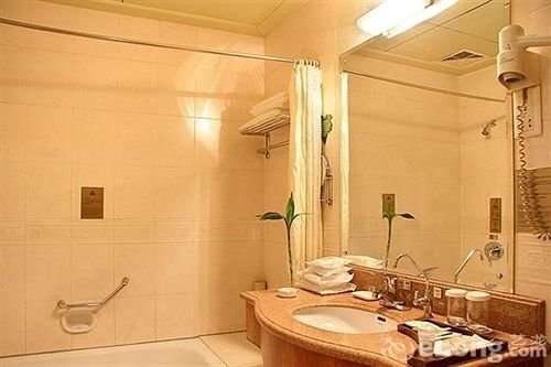 Цзинань: Ji Hua Hotel Jinan