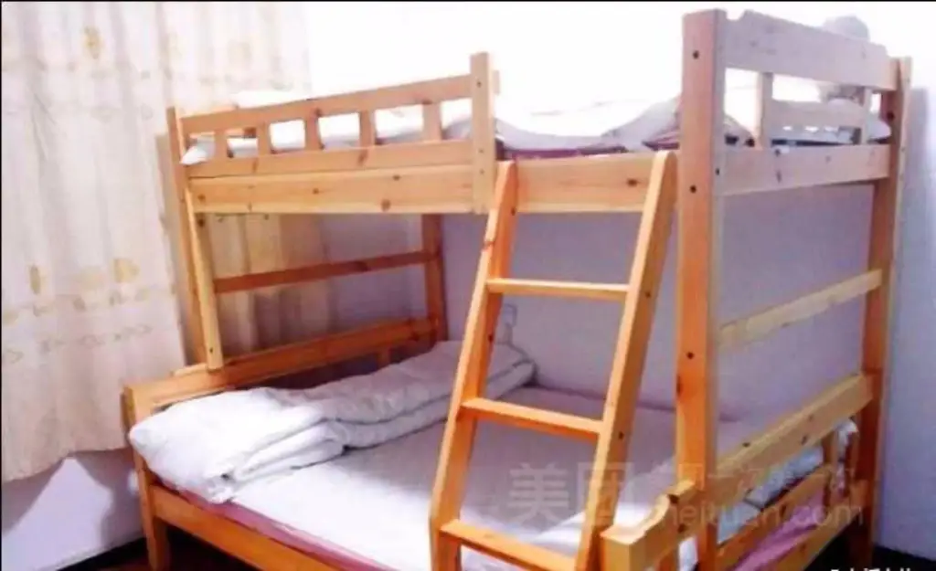 Кайфын: Kaifeng Huaihuang International Youth Hostel