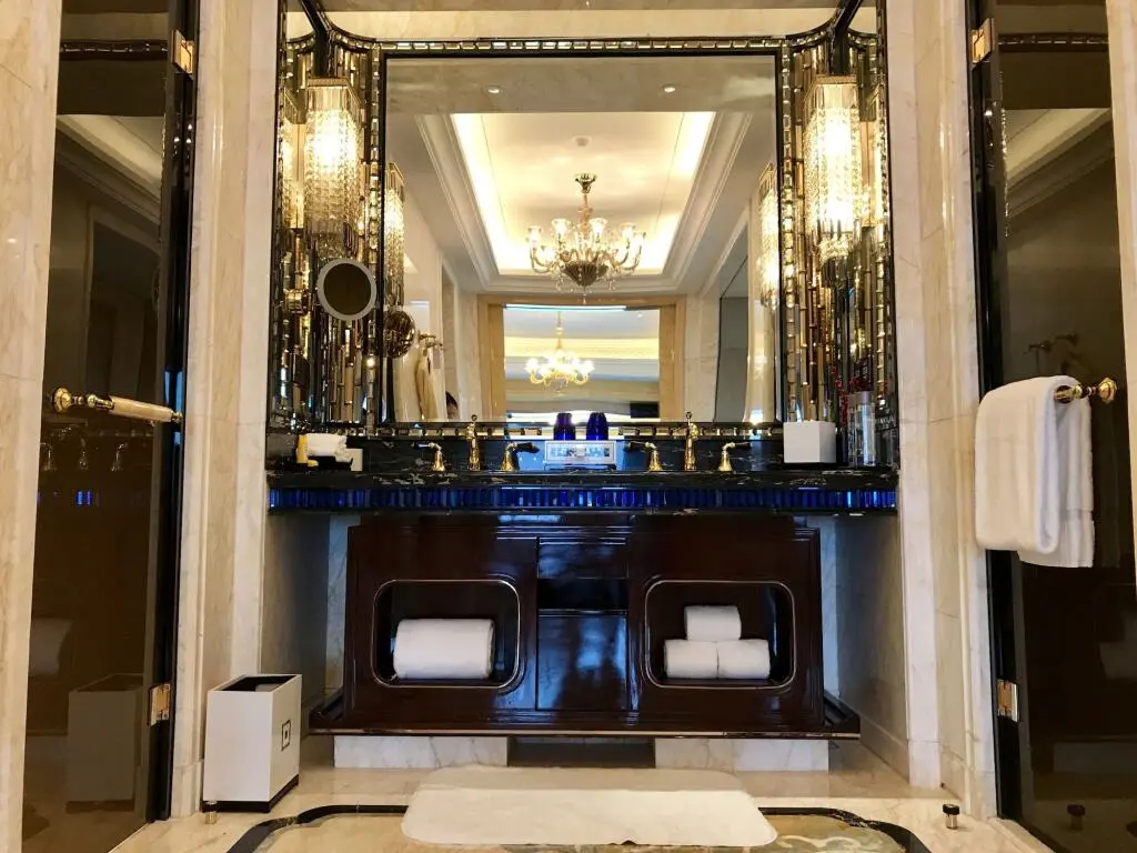 Ухань: Wanda Reign Wuhan