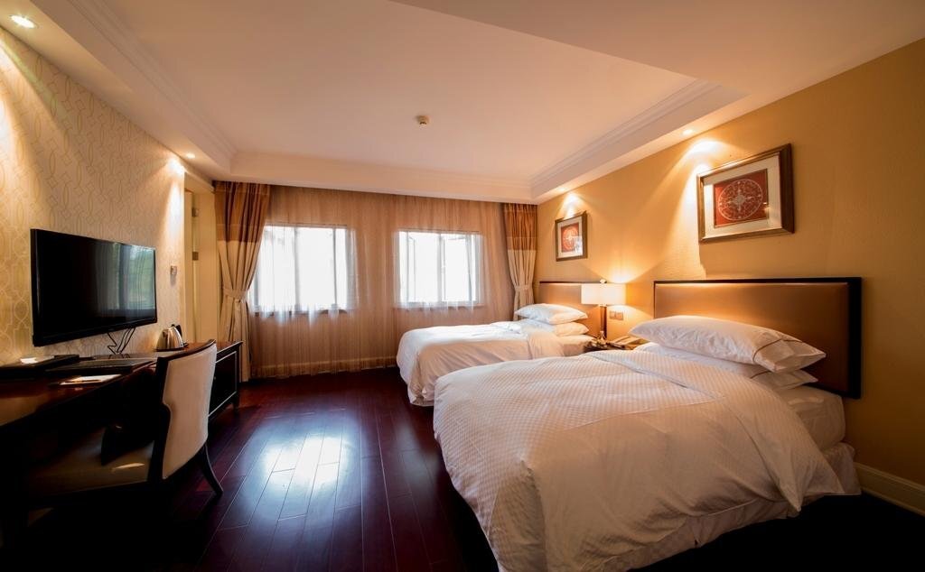 Чжэнчжоу: Enjoy Hot Spring Hotel