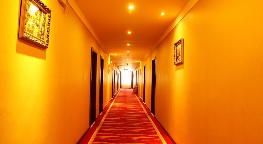 Dujiangyan Spring Business Hotel — фото 1