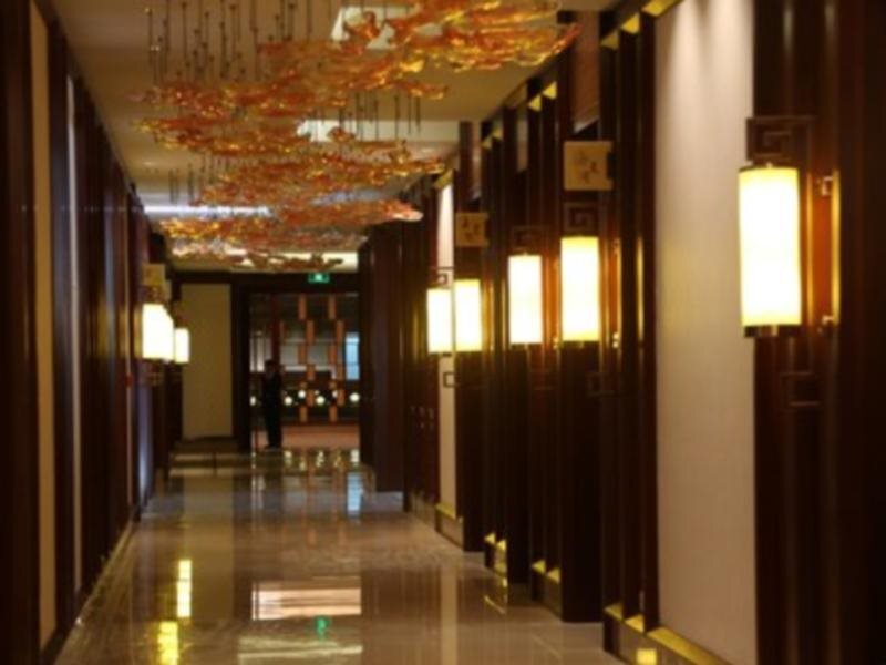 Ляньюньган: Huaguoshan Hotel