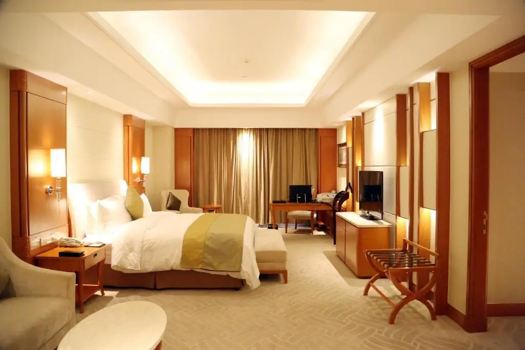 Ляньюньган: Huaguoshan Hotel