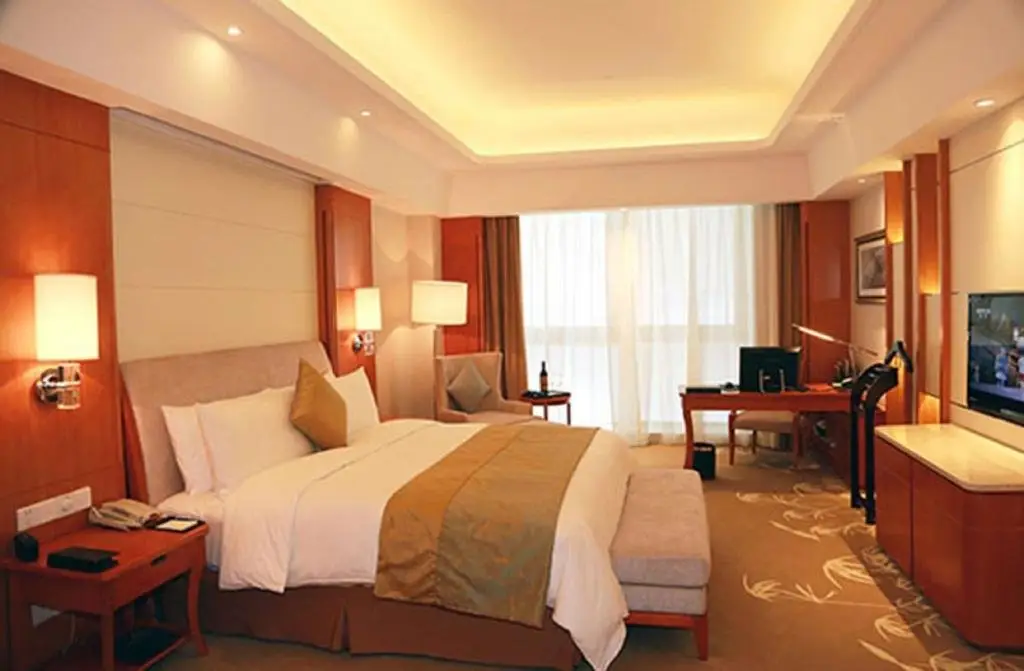 Ляньюньган: Huaguoshan Hotel
