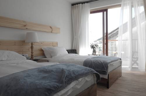 Дали: SOFAR Lake-view Hotel