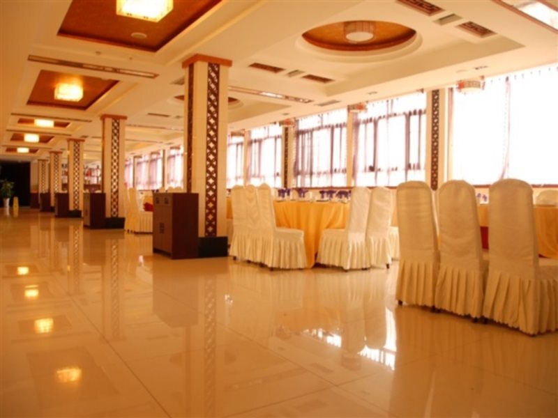 Чэнду: Huaxi Fishing Port Hotel
