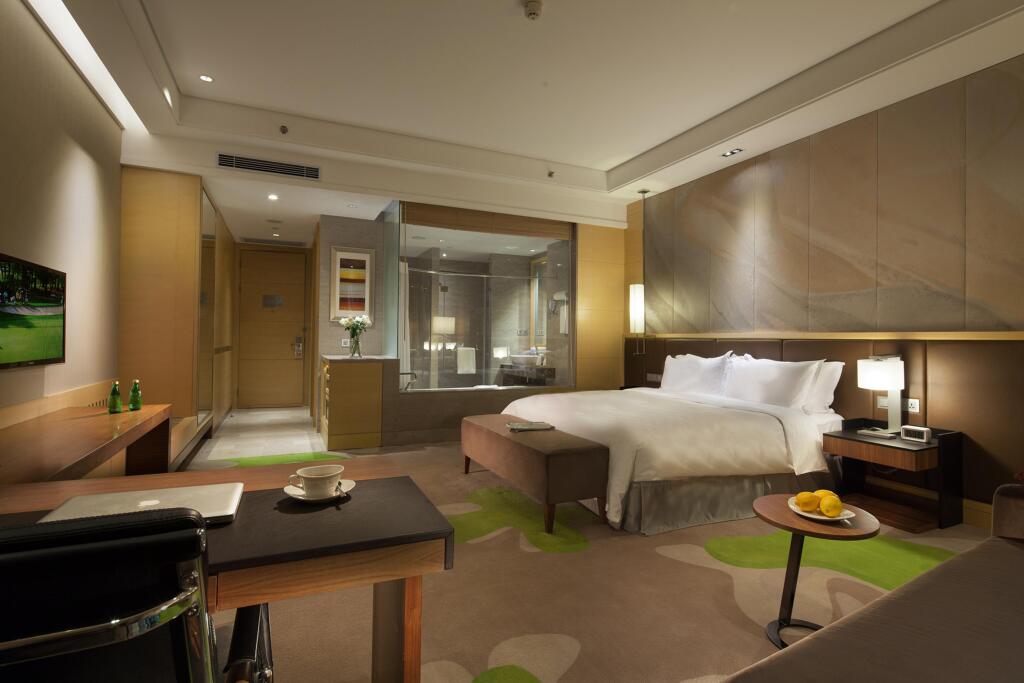 Циндао: Holiday Inn Qingdao Expo