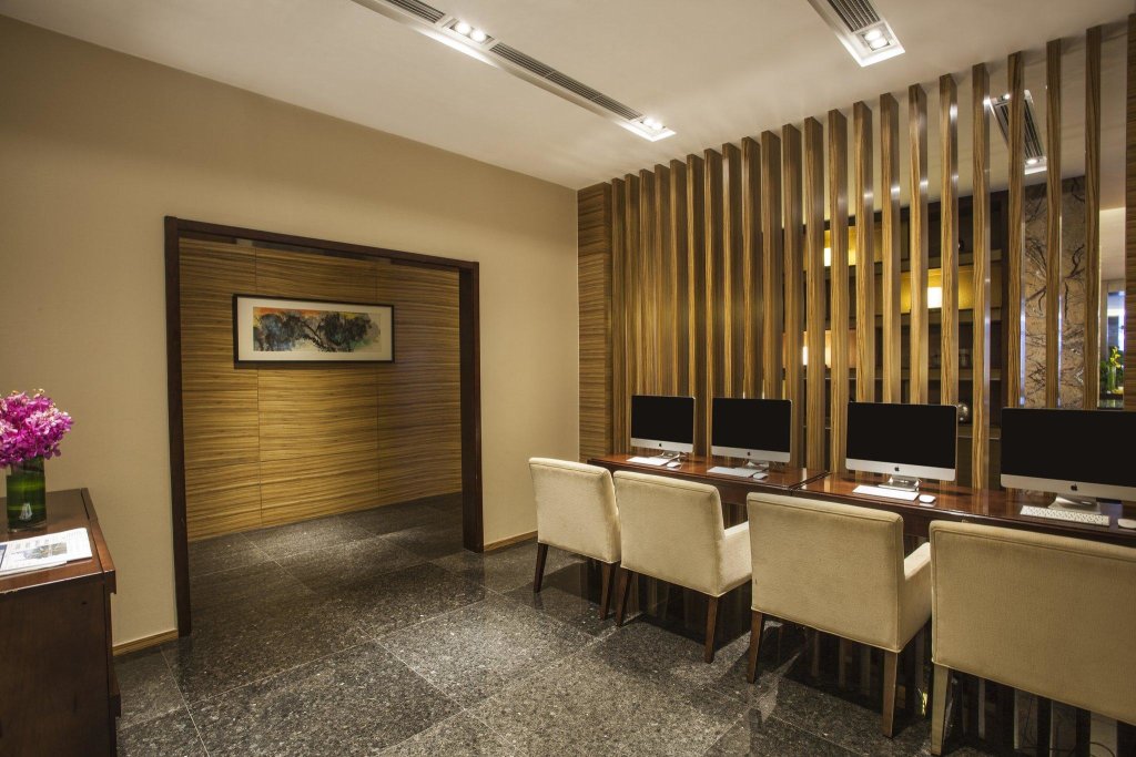 Далянь: Somerset Grand Central Dalian