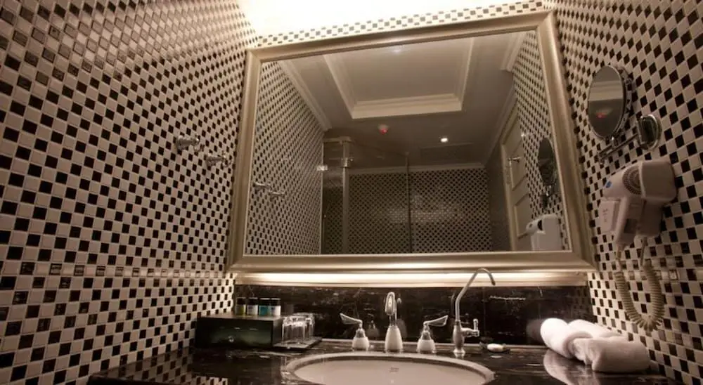 Чэнду: Complex International Hotel