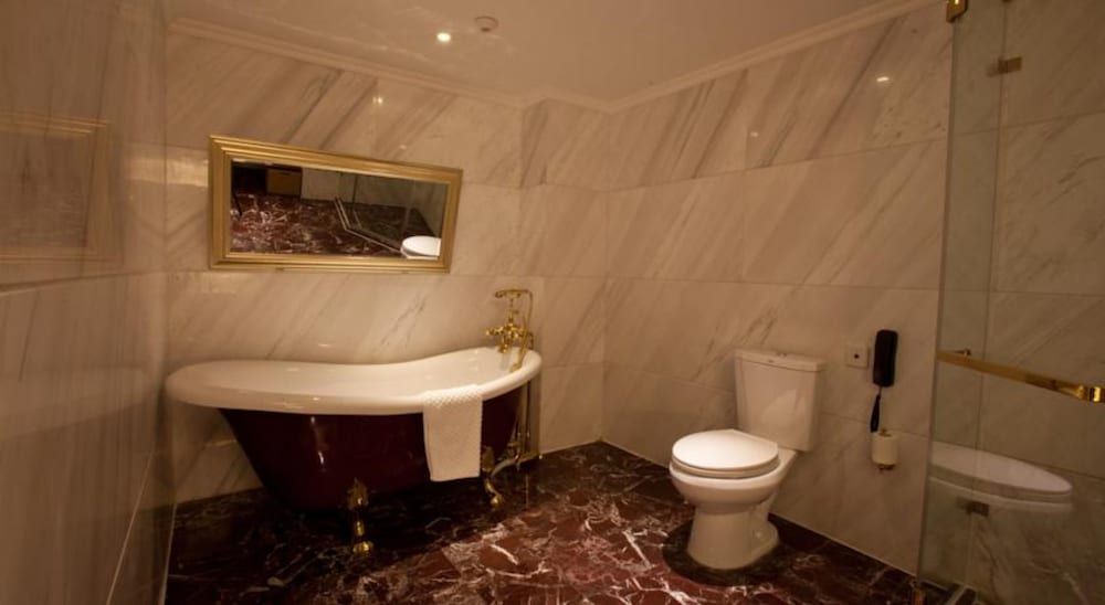Чэнду: Complex International Hotel