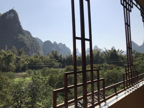 Yangshuo Beautiful View Holiday Inn — фото 1