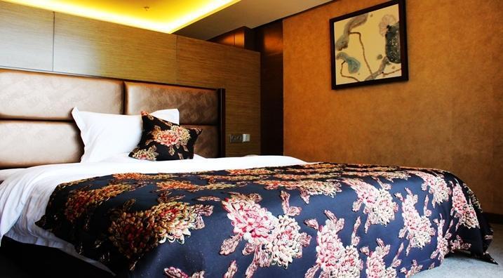 Куньмин: Kunming Sheng Shi Qian He Hotel