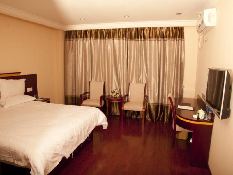 Шанхай: Greentree Inn Shanghai Minhang Development Zone Subway Station Business Hotel