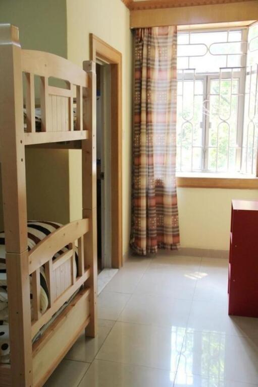Шэньчжэнь: Shenzhen Big Footprint Youth Hostel