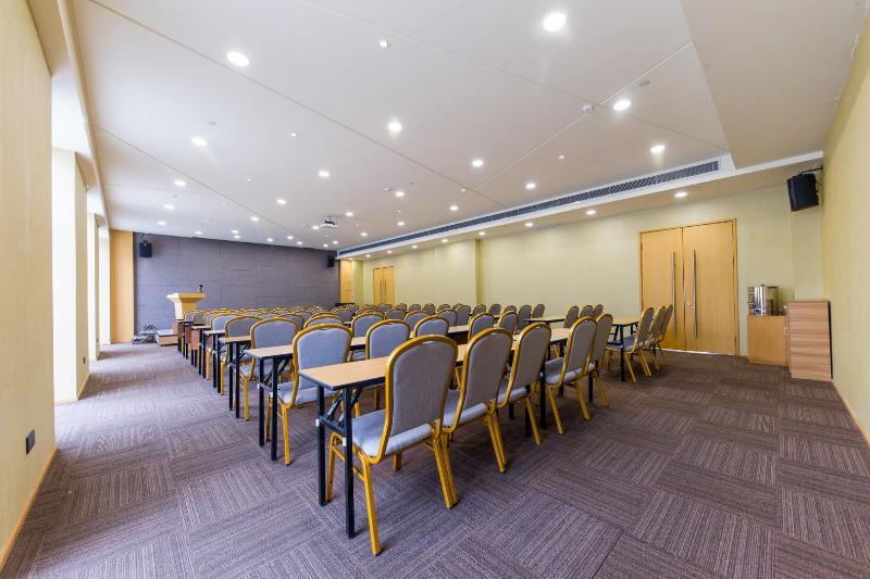 Сиань: Ji Hotel (Xi'an Giant Wild Goose Pagoda East Xiaoz