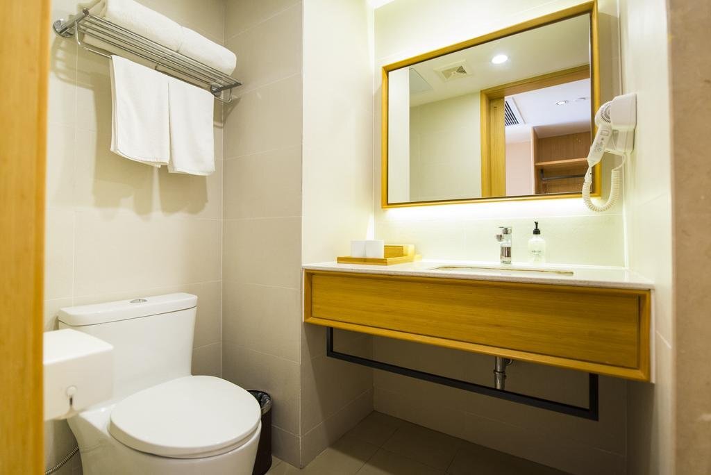 Чжэнчжоу: Ji Hotel Zhengzhou East Railway Station