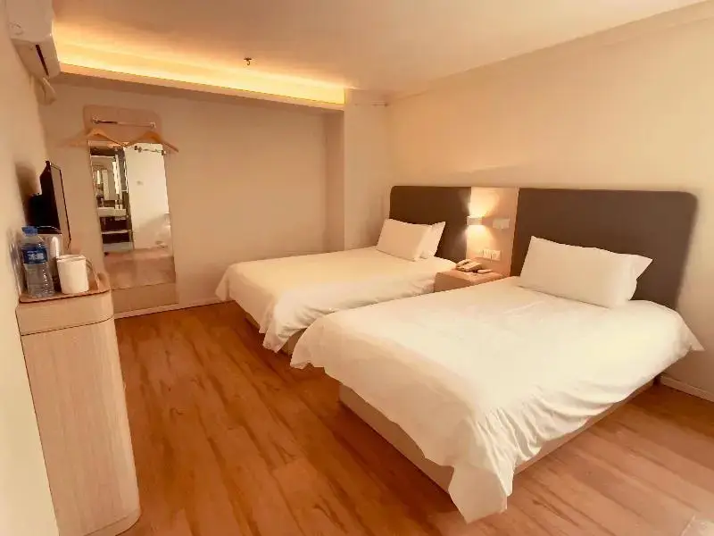 Чжухай: Hanting Hotel Zhuhai Qinglv Zhong Road