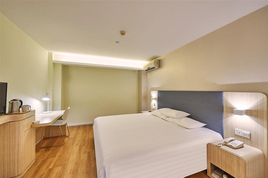 Наньчан: Hanting Hotel Nanchang Honggutan Fenghe Tower