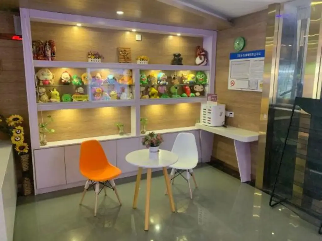 Шанхай: Orangewood Hotel (Shanghai Pengpu Xincun Subway Station)