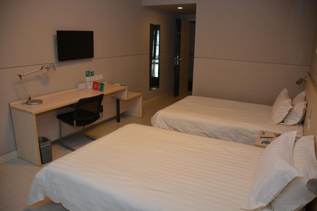 Тяньцзинь: Jinjiang Inn Hotel Tianjin Jintang Highway Steel pipe company Light rail station Branch