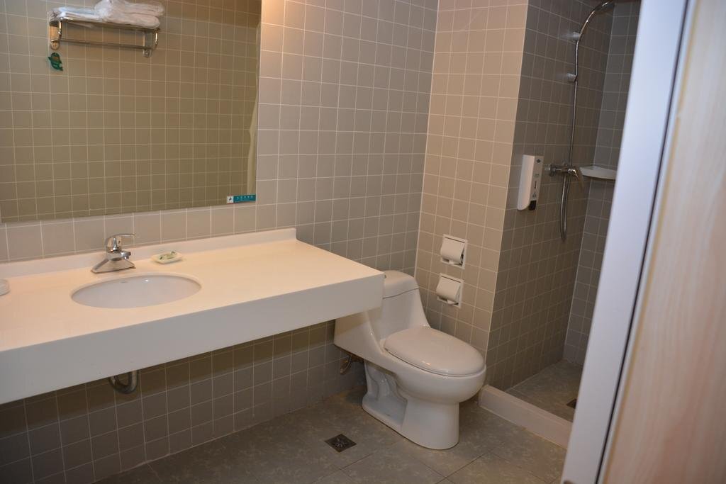 Тяньцзинь: Jinjiang Inn Hotel Tianjin Jintang Highway Steel pipe company Light rail station Branch