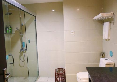 Гуанчжоу: Jinjiang Inn Guangzhou Huadu High-speed Train North Station